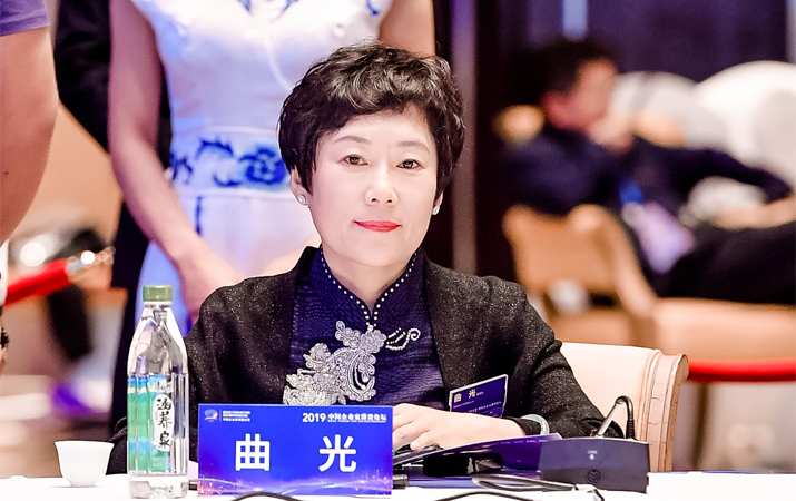 曲光：高效、成熟的私人銀行對國家和社會有積極的意義
