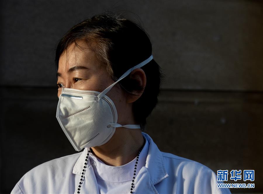 （聚焦疫情防控·圖文互動）（15）分秒必爭！一切為了治病救人——中國抗疫生命至上的生動實踐