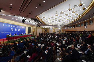財(cái)政部部長(zhǎng)肖捷等就“財(cái)稅改革和財(cái)政工作”答記者問